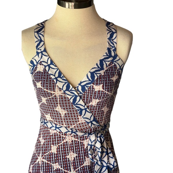 Diane von Furstenberg Samson Batik Print Size 6 Dress - Picture 3 of 11